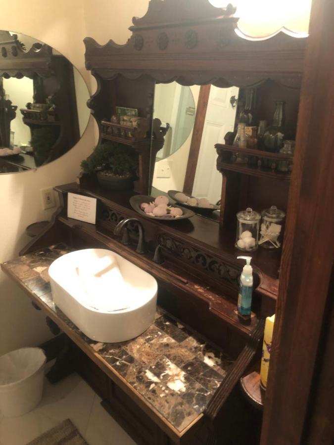 フレデリックスバーグ Dry Creek Bed & Breakfast エクステリア 写真
