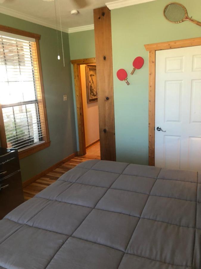 フレデリックスバーグ Dry Creek Bed & Breakfast エクステリア 写真